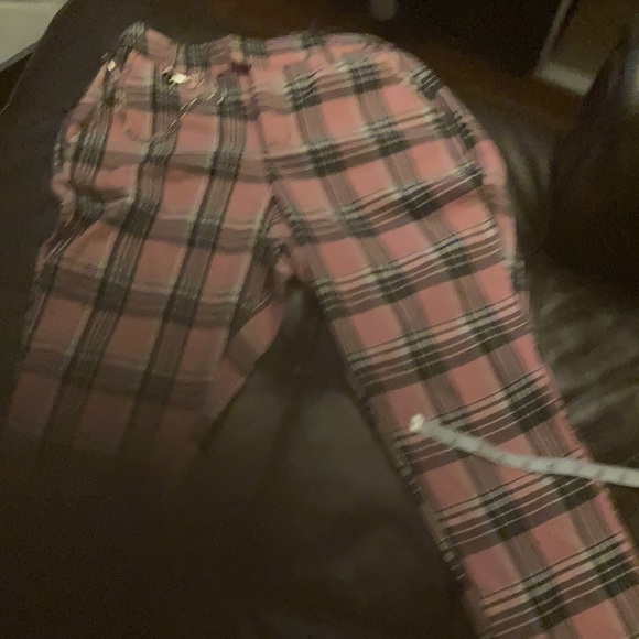 Hot topic - Picture 4 of 4